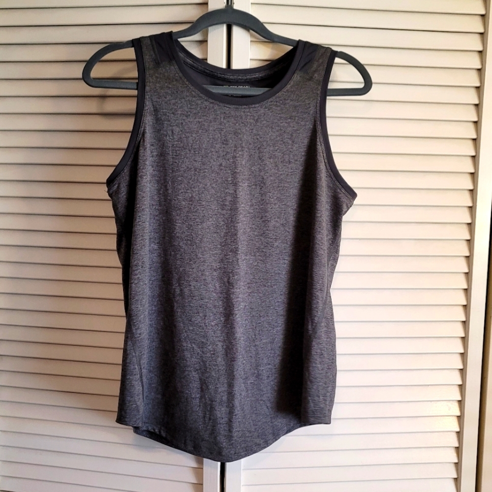 Tek gear tank